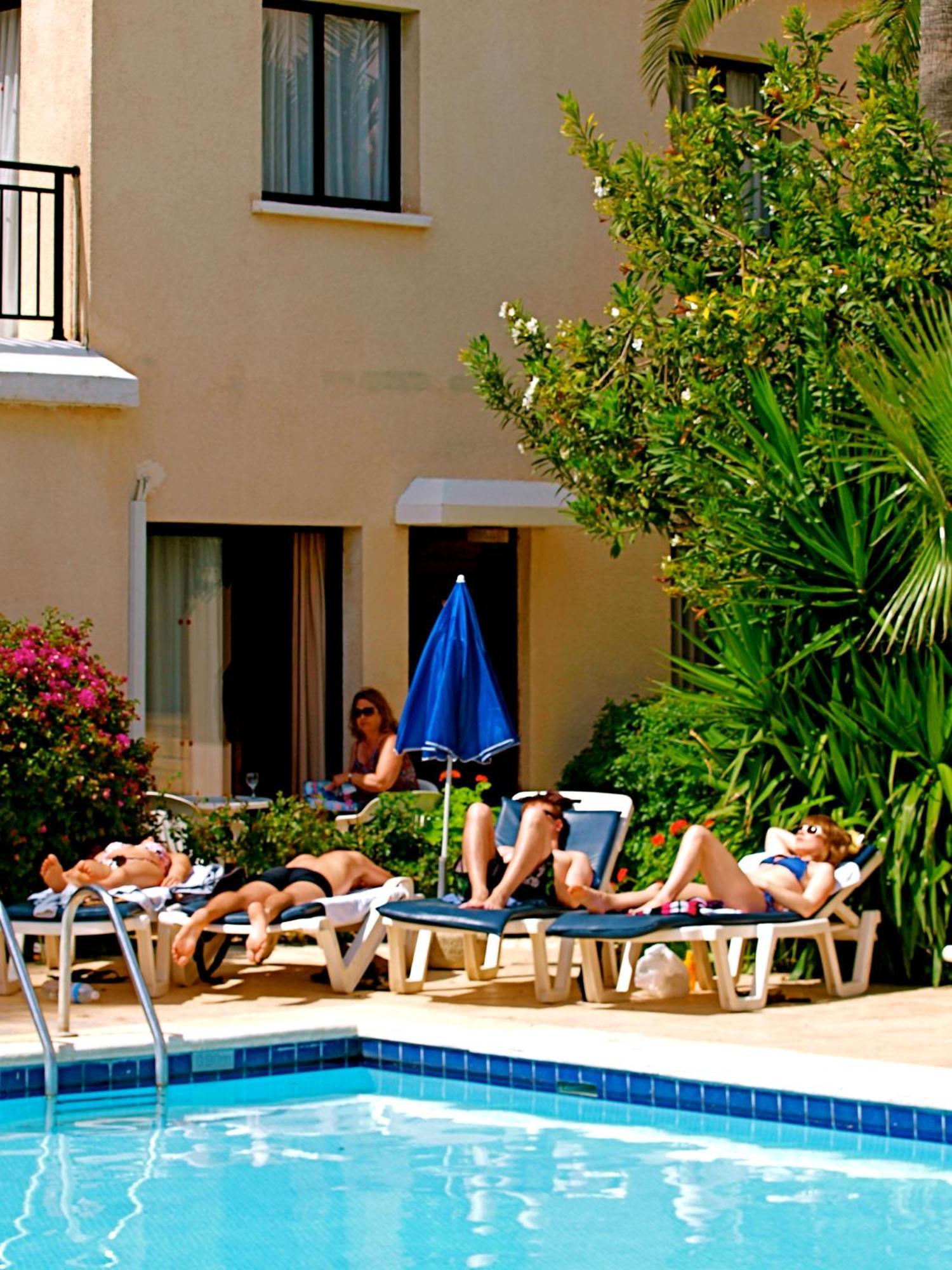 Paphos Hilltop Gardens Hotel Apartments מראה חיצוני תמונה